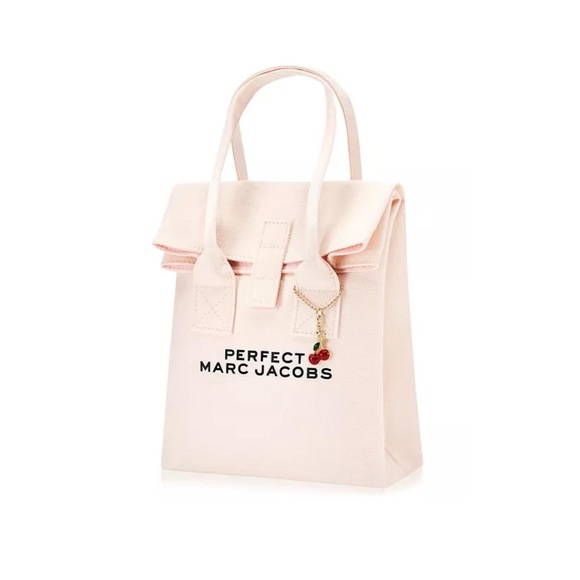 Marc Jacobs Handbags - NIB Marc Jacobs Perfect Lunch Tote with Charm